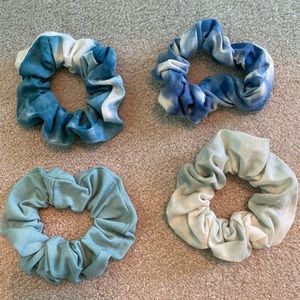Set of 4 scrunchies tie dye NWOT